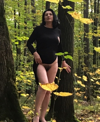 💋 Я умею создавать атмосферу наслаждения и расслабления, мои нежные руки сведут тебя с ума. 😈 В моих услугах входят все, что ты только пожелаешь: классический и эротический массажи, стриптиз, оральный и классический секс, а также многое другое. 💃 Со мной ты сможешь расслабиться и почувствовать себя настоящим мужчиной. 💪 Мои фото 100% реальные, без ретуши и обмана. 📷 Читай отзывы обо мне на моей странице. ⭐️ Живу в самом сердце Москвы и всегда готова к приключениям. 🏙️ Не упусти шанс встретиться со мной и испытать незабываемые эмоции. Жду тебя, мой дорогой! 😉 Василиса